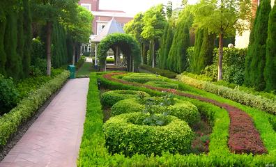 私家花园、大型绿化工程施工、工程苗木直销,设计施工